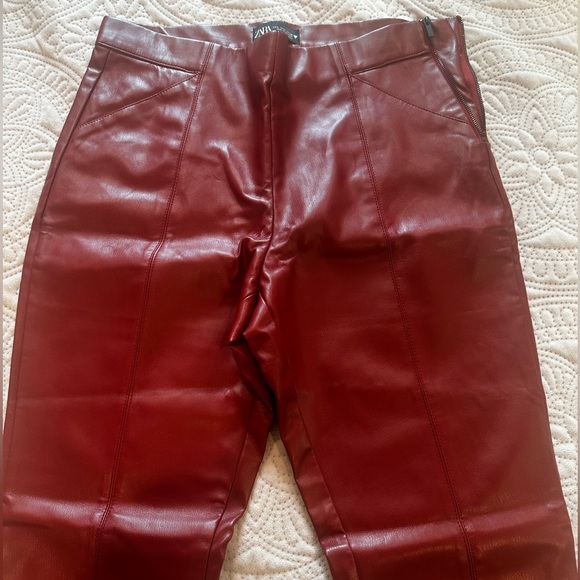 ZARA burgundy leather pants. Zipper doesn’t work  (See description) - Picture 3 of 9